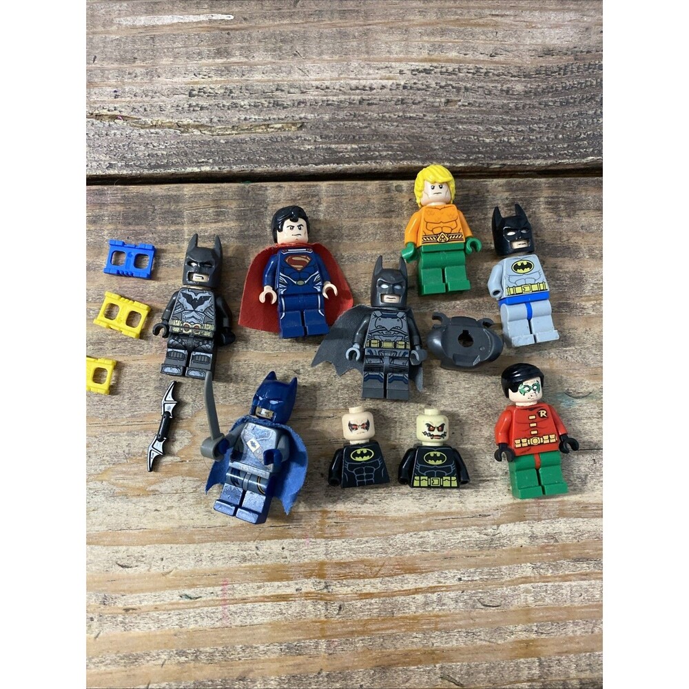 Lego DC Super Heroes Minifigures Lot and Accessories Batman Superman Robin